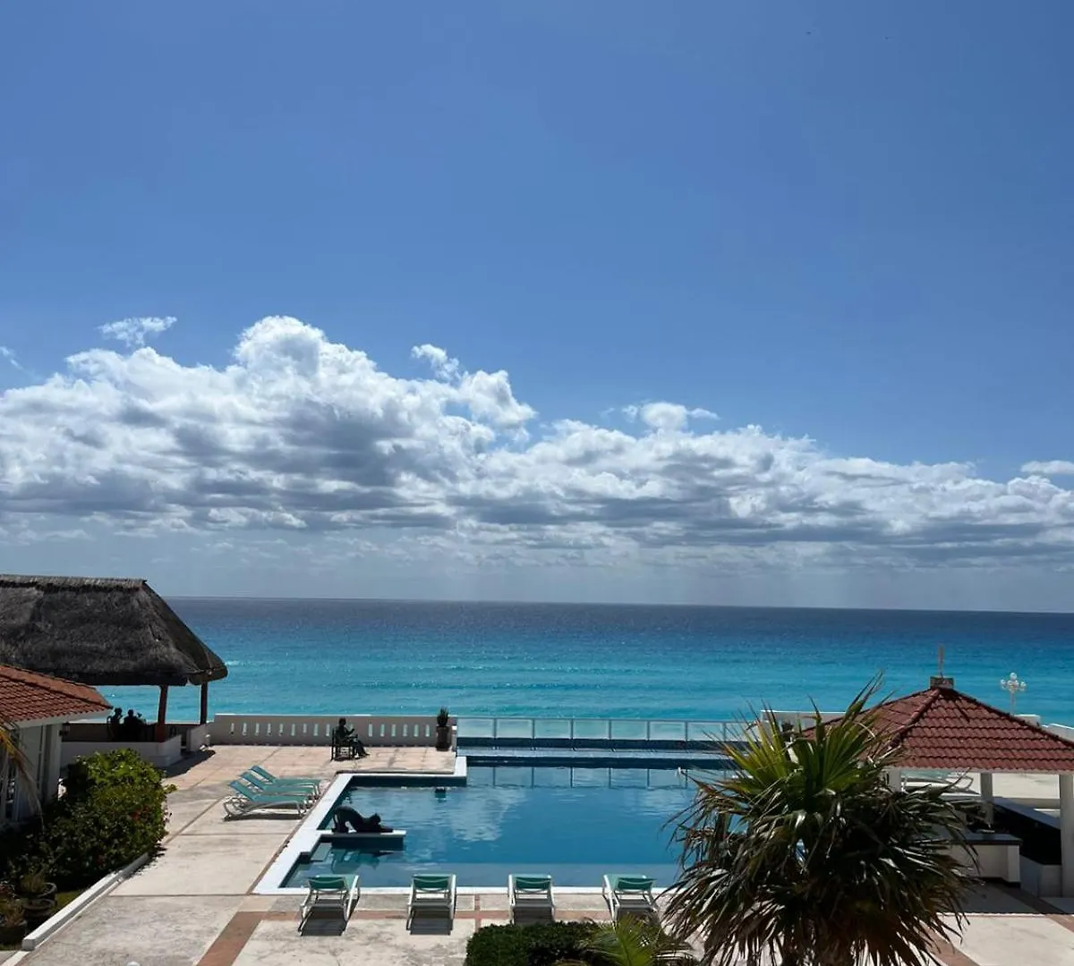 Hotel & Museo Casa Turquesa Cancun 4*,