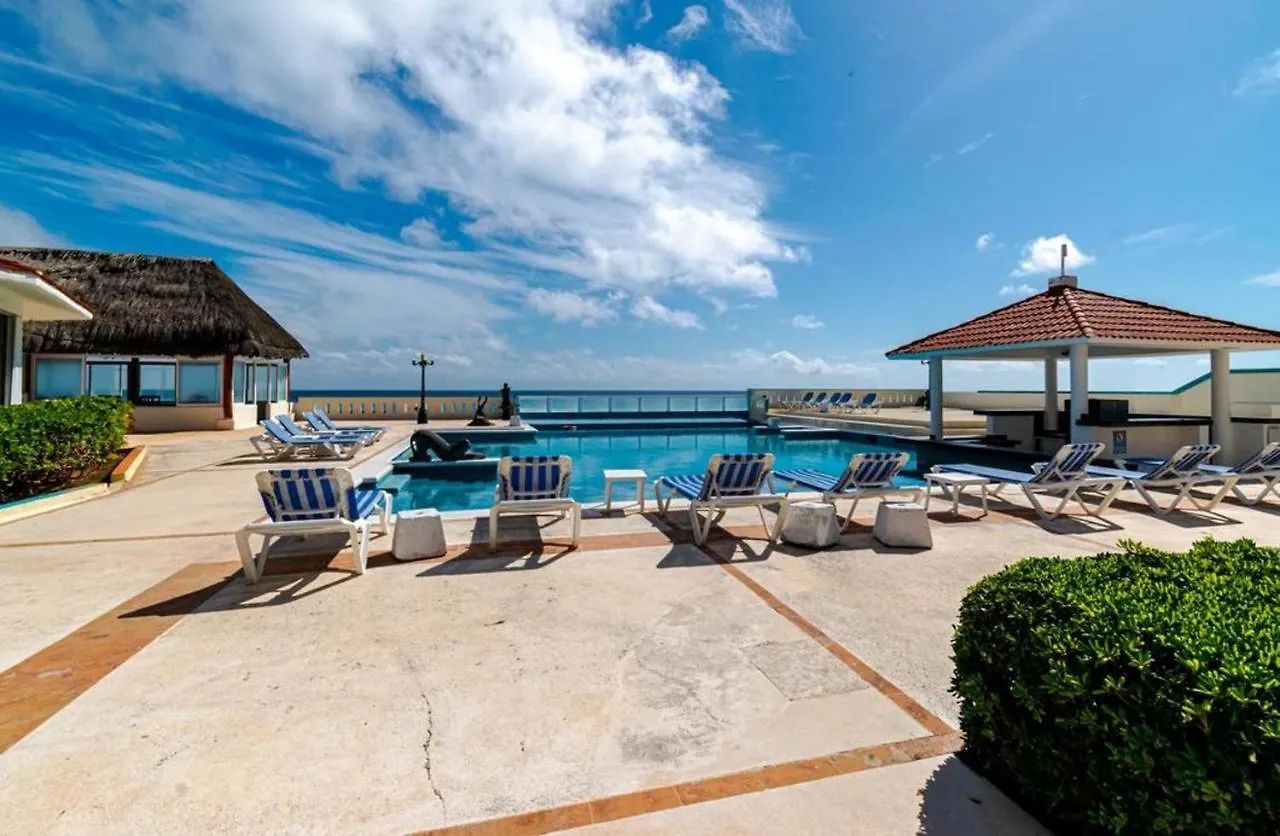 Hotel & Museo Casa Turquesa Cancún